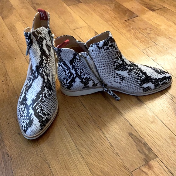Rollie Madison zip boot snakeskin pattern sz 37 - Picture 5 of 5